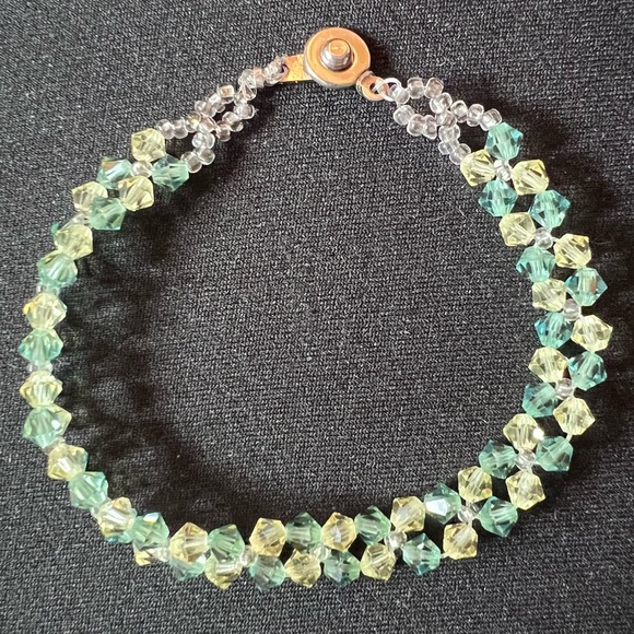 Handmade Green and Yellow Beaded Bracelet - Picture 1 of 4